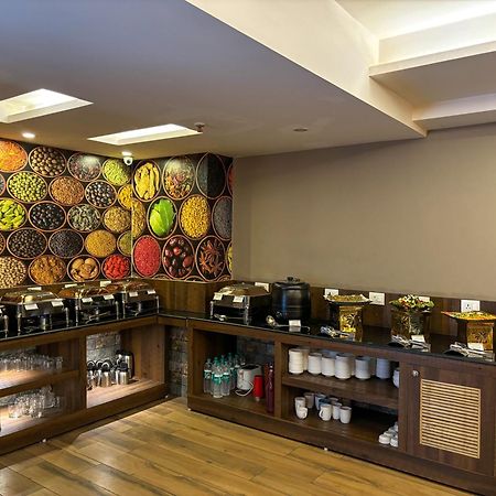 Hotel Oxmo Delhi Airport With Free Airport Transsfer New Delhi Exterior foto