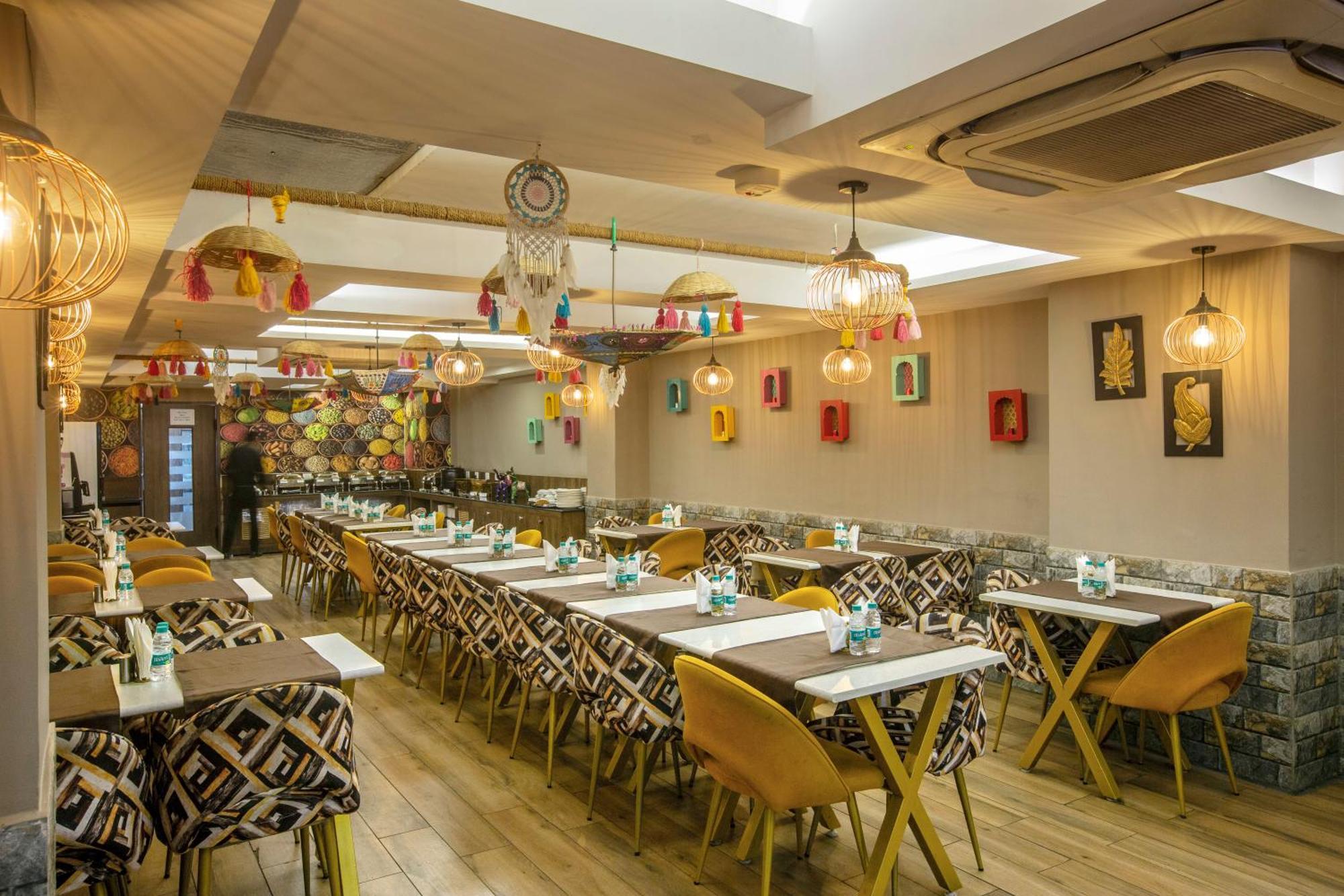 Hotel Oxmo Delhi Airport With Free Airport Transsfer New Delhi Exterior foto