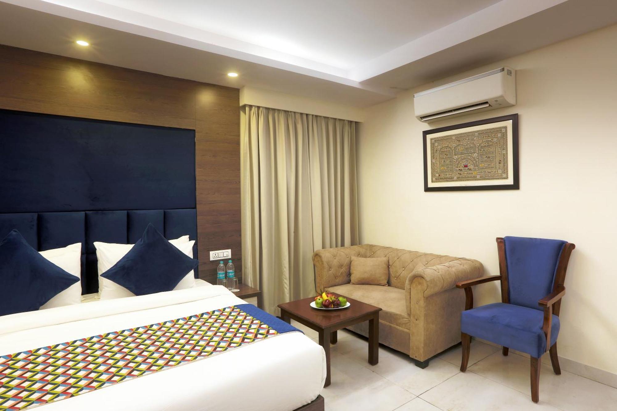 Hotel Oxmo Delhi Airport With Free Airport Transsfer New Delhi Exterior foto