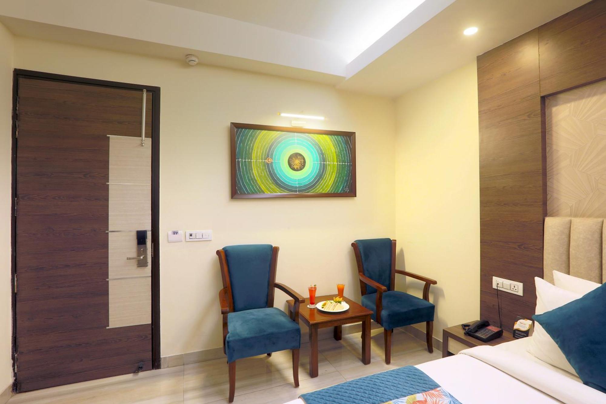 Hotel Oxmo Delhi Airport With Free Airport Transsfer New Delhi Exterior foto